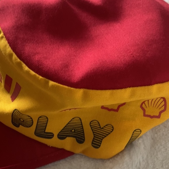 Shell Red and Yellow Cap - Picture 3 of 7